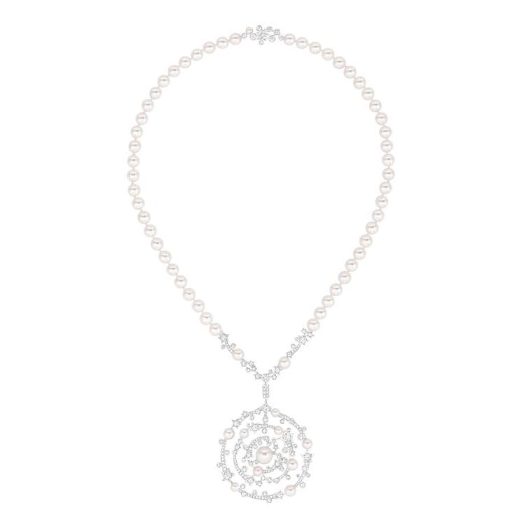 Chanel Spirale necklace in white gold, set with brilliant-cut diamonds, a cushon-cut diamond and 65 Japanese cultured pearls. From the new Les Intemporels high jewellery collection.